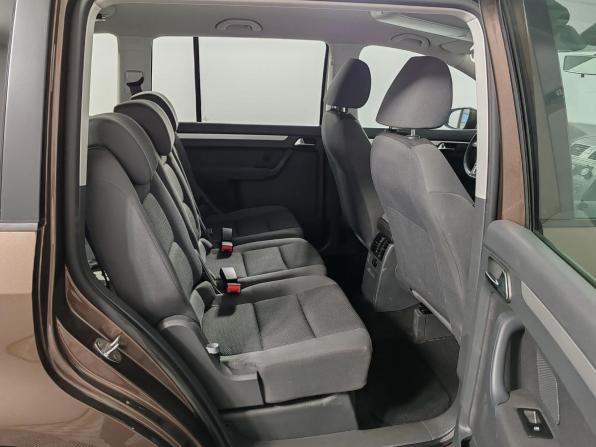 Volkswagen Touran I Рестайлинг 2 с пробегом 2012 года, цена 1 199 000 рублей, 74439 км, компактвэн, Автокод Объявления