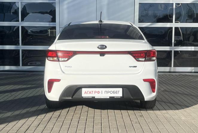 Kia Rio IV с пробегом 2018 года, цена 1 380 000 рублей, 68159 км, седан, Автокод Объявления