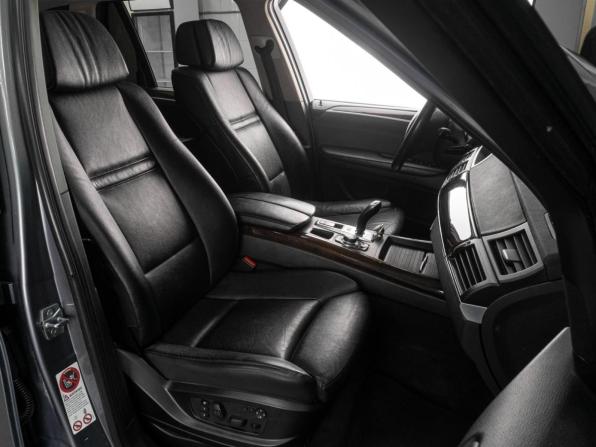 BMW X5 II (E70) Рестайлинг с пробегом 2010 года, цена 1 899 000 рублей, 250940 км, внедорожник, Автокод Объявления
