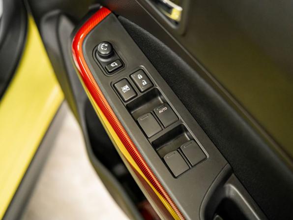 Suzuki Swift V с пробегом 2019 года, цена 1 330 000 рублей, 133500 км, хэтчбек, Автокод Объявления