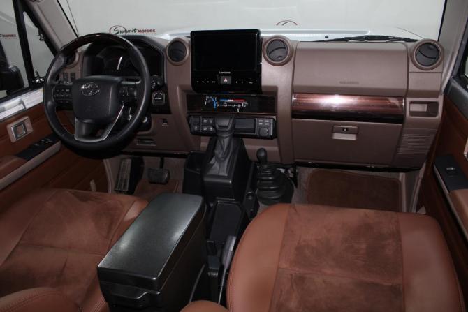 Toyota Land Cruiser 70 Series Рестайлинг 2 с пробегом 2025 года, цена 8 700 000 рублей, 19881 км, внедорожник, Автокод Объявления
