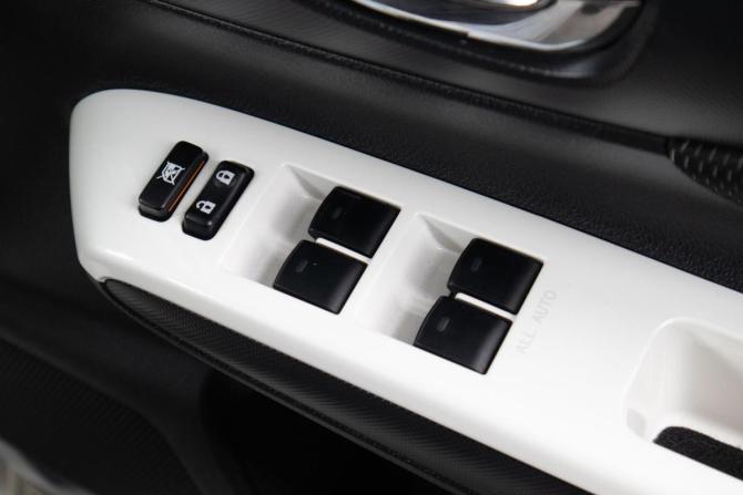 Toyota Wish II Рестайлинг с пробегом 2015 года, цена 1 899 000 рублей, 69840 км, минивэн, Автокод Объявления