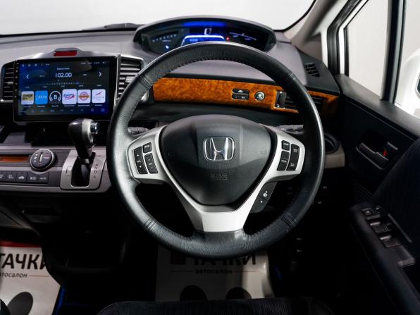 Honda Freed I Рестайлинг с пробегом 2012 года, цена 1 230 000 рублей, 103734 км, компактвэн, Автокод Объявления