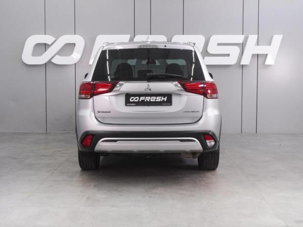 Mitsubishi Outlander III Рестайлинг 3 с пробегом 2019 года, цена 1 899 000 рублей, 99221 км, внедорожник, Автокод Объявления