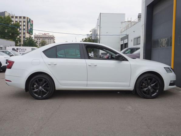Skoda Octavia III (A7) Рестайлинг с пробегом 2018 года, цена 2 000 000 рублей, 122934 км, лифтбек, Автокод Объявления