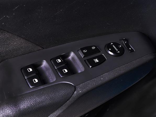 Hyundai Solaris II с пробегом 2019 года, цена 1 210 000 рублей, 194000 км, седан, Автокод Объявления