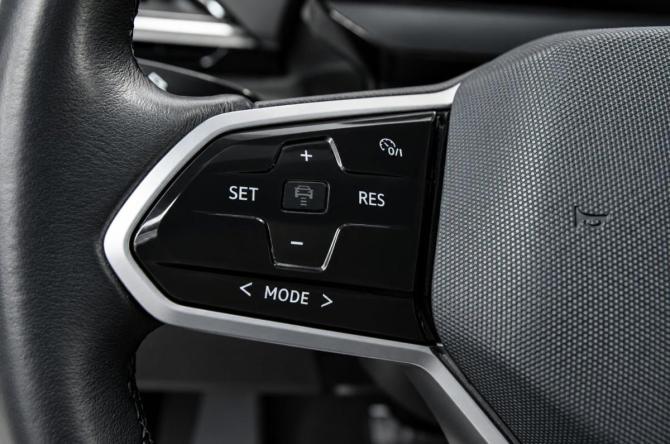 Volkswagen ID.6 с пробегом 2022 года, цена 4 799 000 рублей, 65000 км, внедорожник, Автокод Объявления