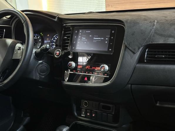 Mitsubishi Outlander III Рестайлинг 3 с пробегом 2021 года, цена 2 399 900 рублей, 83125 км, внедорожник, Автокод Объявления