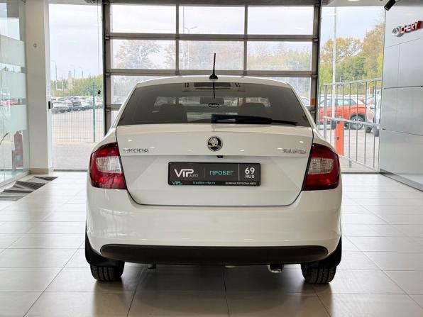 Skoda Rapid I Рестайлинг с пробегом 2019 года, цена 1 415 000 рублей, 77016 км, лифтбек, Автокод Объявления