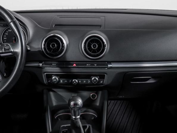 Audi A3 III (8V) с пробегом 2015 года, цена 1 279 000 рублей, 179729 км, седан, Автокод Объявления