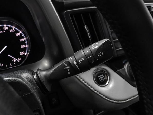 Toyota RAV4 IV (XA40) Рестайлинг с пробегом 2016 года, цена 2 299 000 рублей, 159425 км, внедорожник, Автокод Объявления