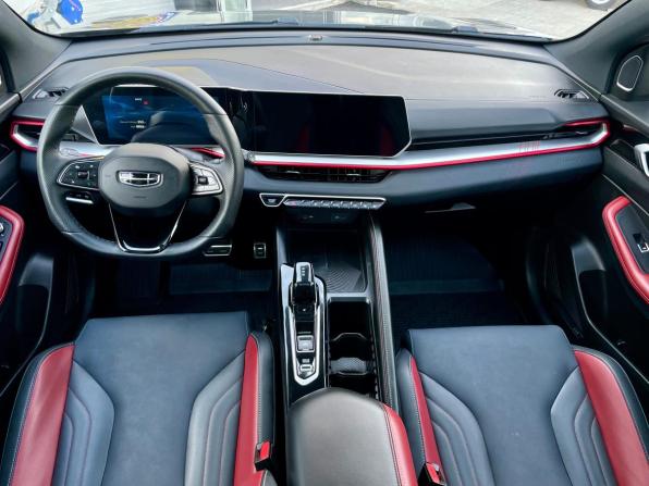 Geely Coolray I Рестайлинг с пробегом 2023 года, цена 2 219 000 рублей, 8860 км, внедорожник, Автокод Объявления