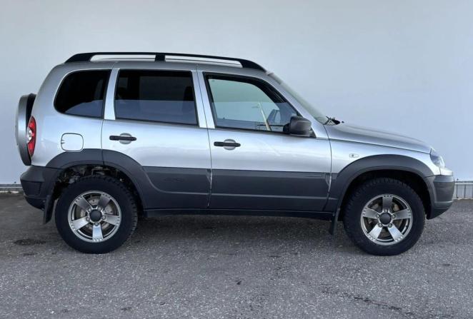 Chevrolet Niva I Рестайлинг с пробегом 2020 года, цена 895 000 рублей, 51270 км, внедорожник, Автокод Объявления
