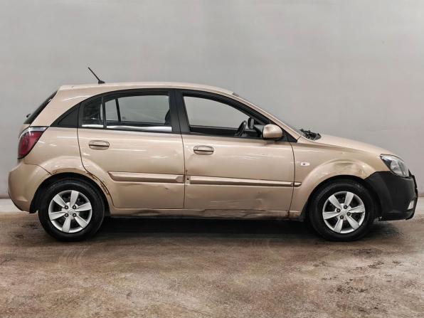 Kia Rio II Рестайлинг с пробегом 2009 года, цена 500 000 рублей, 158609 км, хэтчбек, Автокод Объявления