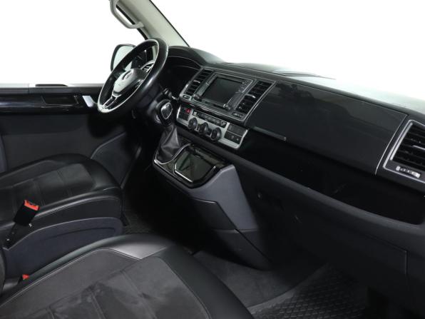 Volkswagen Multivan T6 с пробегом 2019 года, цена 4 499 000 рублей, 160000 км, минивэн, Автокод Объявления