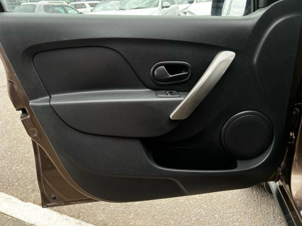 Renault Sandero II Рестайлинг с пробегом 2020 года, цена 1 049 000 рублей, 50300 км, хэтчбек, Автокод Объявления