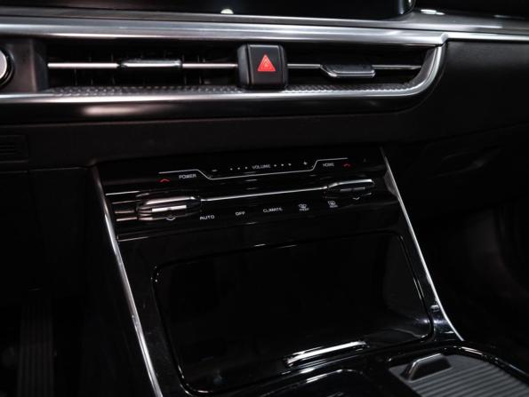 Kia K5 III с пробегом 2023 года, цена 3 199 000 рублей, 30000 км, седан, Автокод Объявления