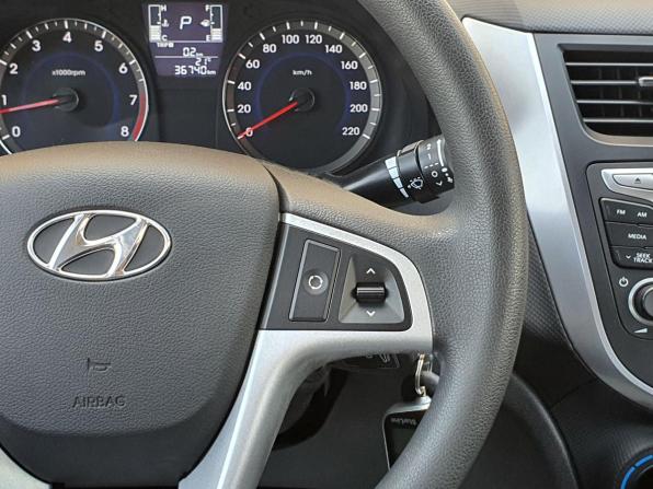 Hyundai Solaris I Рестайлинг с пробегом 2016 года, цена 1 178 000 рублей, 36740 км, седан, Автокод Объявления