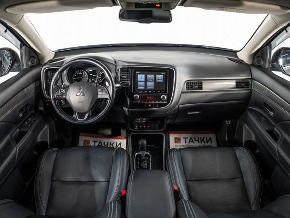 Mitsubishi Outlander III Рестайлинг 3 с пробегом 2021 года, цена 2 735 000 рублей, 98045 км, внедорожник, Автокод Объявления