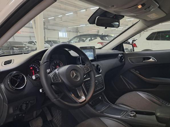 Mercedes-Benz A-Класс III (W176) Рестайлинг с пробегом 2017 года, цена 1 550 000 рублей, 187405 км, хэтчбек, Автокод Объявления