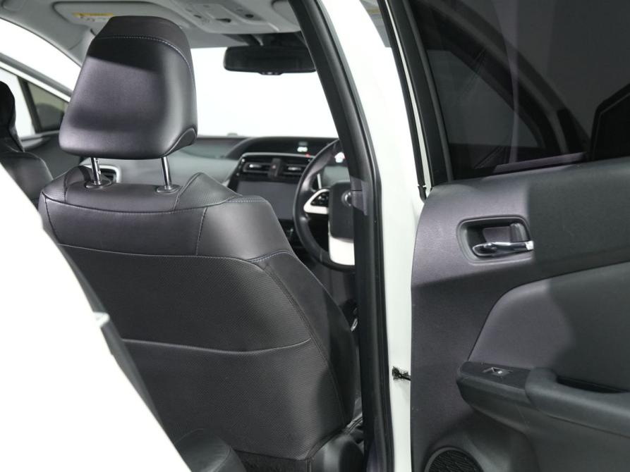 Toyota Prius IV (XW50) Новосибирск  - изображение 11