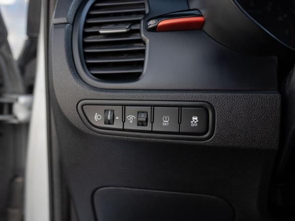 Kia Rio IV с пробегом 2019 года, цена 1 340 000 рублей, 106836 км, хэтчбек, Автокод Объявления