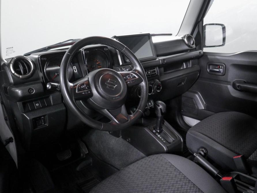 Suzuki Jimny IV Москва  - изображение 14