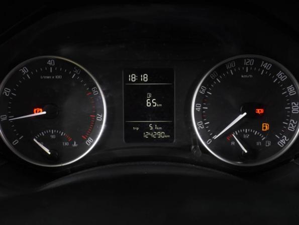 Skoda Octavia II (A5) Рестайлинг с пробегом 2013 года, цена 869 000 рублей, 124290 км, лифтбек, Автокод Объявления