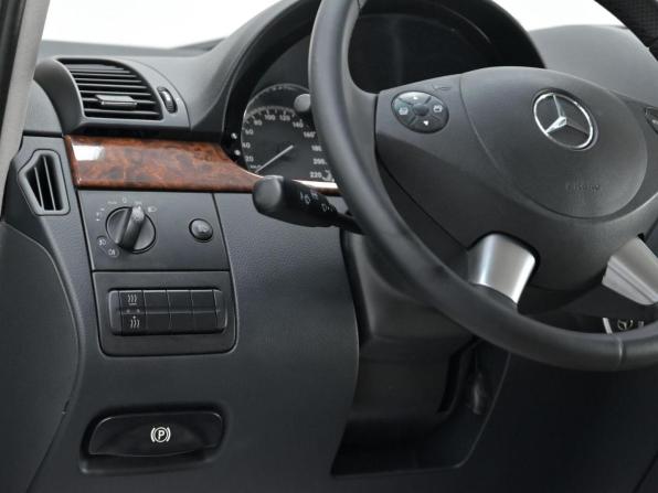Mercedes-Benz Viano I (W639) Рестайлинг с пробегом 2013 года, цена 1 759 000 рублей, 138447 км, минивэн, Автокод Объявления