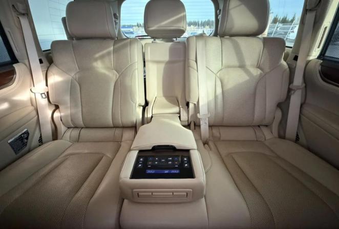 Lexus LX III Рестайлинг 2 с пробегом 2018 года, цена 8 490 000 рублей, 153969 км, внедорожник, Автокод Объявления
