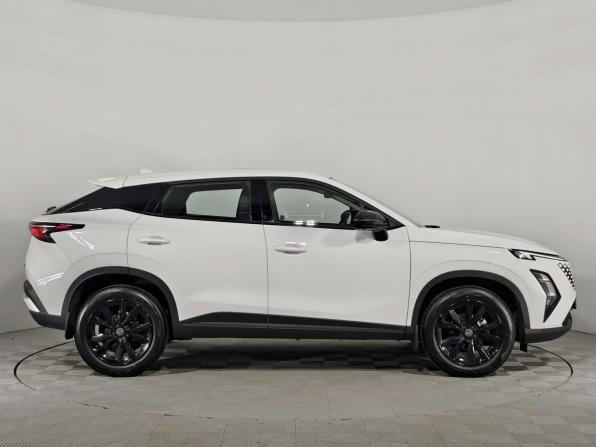 Omoda C5 I Рестайлинг с пробегом 2024 года, цена 2 120 000 рублей, 5352 км, внедорожник, Автокод Объявления