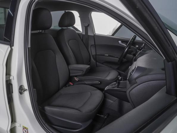 Audi A1 I (8X) с пробегом 2012 года, цена 1 320 000 рублей, 137113 км, хэтчбек, Автокод Объявления