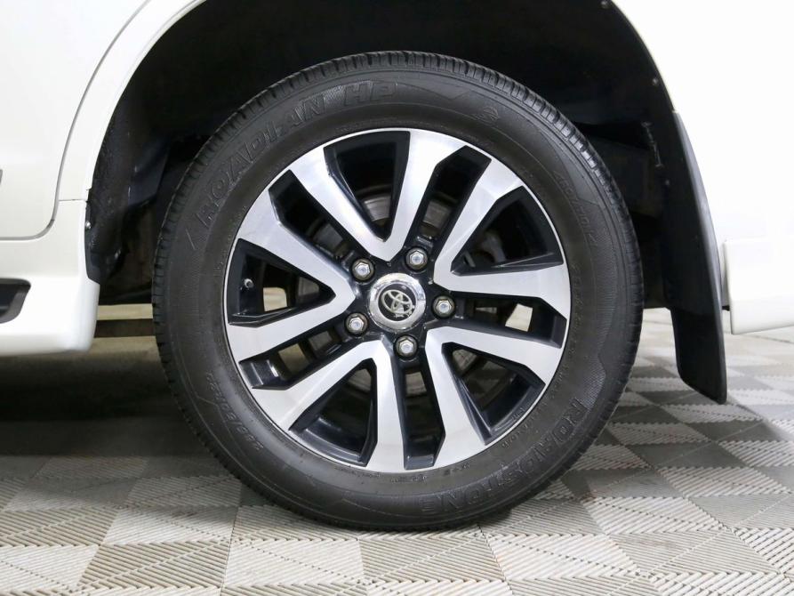 Toyota Land Cruiser 200 Series Рестайлинг 2 Санкт-Петербург  - изображение 10