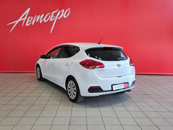 Kia Ceed II с пробегом 2015 года, цена 1 020 000 рублей, 123000 км, хэтчбек, Автокод Объявления