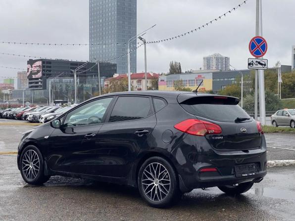 Kia Ceed II с пробегом 2014 года, цена 940 000 рублей, 173586 км, хэтчбек, Автокод Объявления
