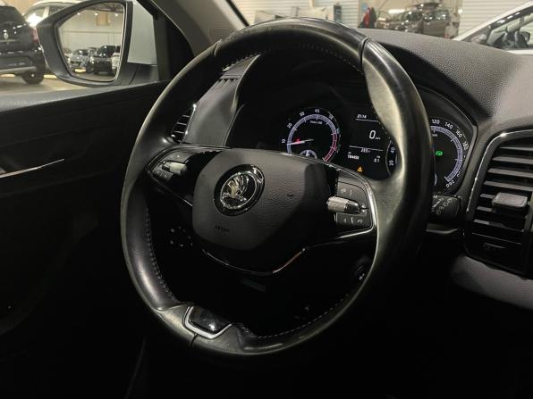 Skoda Karoq I с пробегом 2021 года, цена 1 760 000 рублей, 184456 км, внедорожник, Автокод Объявления