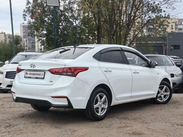 Hyundai Solaris II с пробегом 2018 года, цена 879 000 рублей, 236338 км, седан, Автокод Объявления