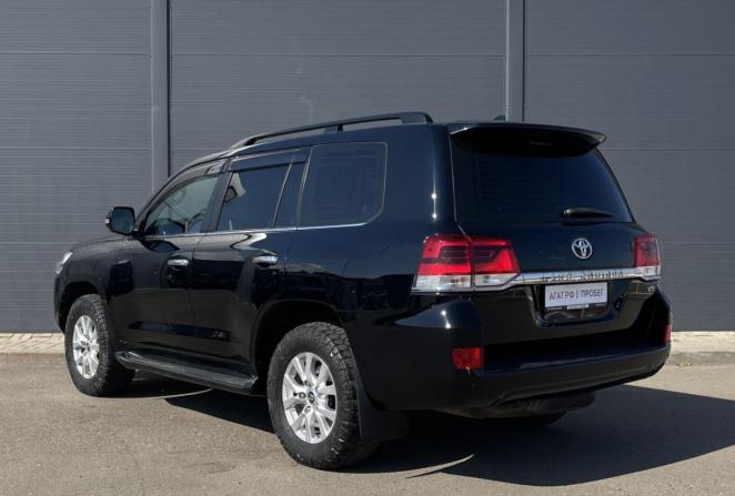 Toyota Land Cruiser 200 Series Рестайлинг 2 с пробегом 2019 года, цена 5 450 000 рублей, 381140 км, внедорожник, Автокод Объявления