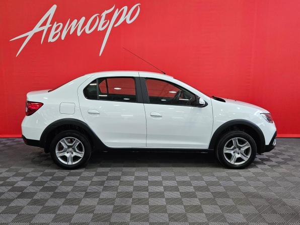 Renault Logan II Рестайлинг с пробегом 2022 года, цена 1 199 000 рублей, 55942 км, седан, Автокод Объявления