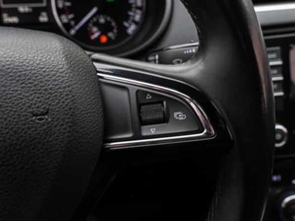 Skoda Octavia III (A7) с пробегом 2015 года, цена 1 598 000 рублей, 77470 км, лифтбек, Автокод Объявления