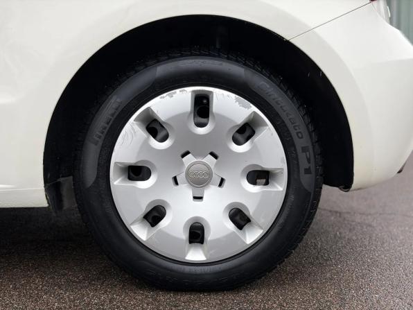 Audi A1 I (8X) с пробегом 2012 года, цена 749 000 рублей, 248877 км, хэтчбек, Автокод Объявления
