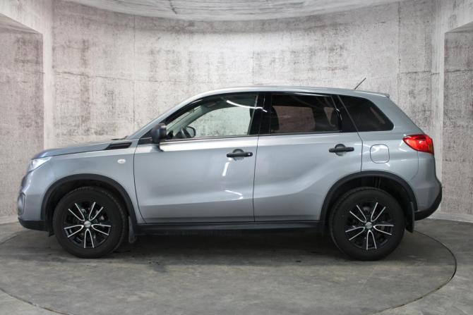Suzuki Vitara II с пробегом 2018 года, цена 1 695 000 рублей, 99396 км, внедорожник, Автокод Объявления