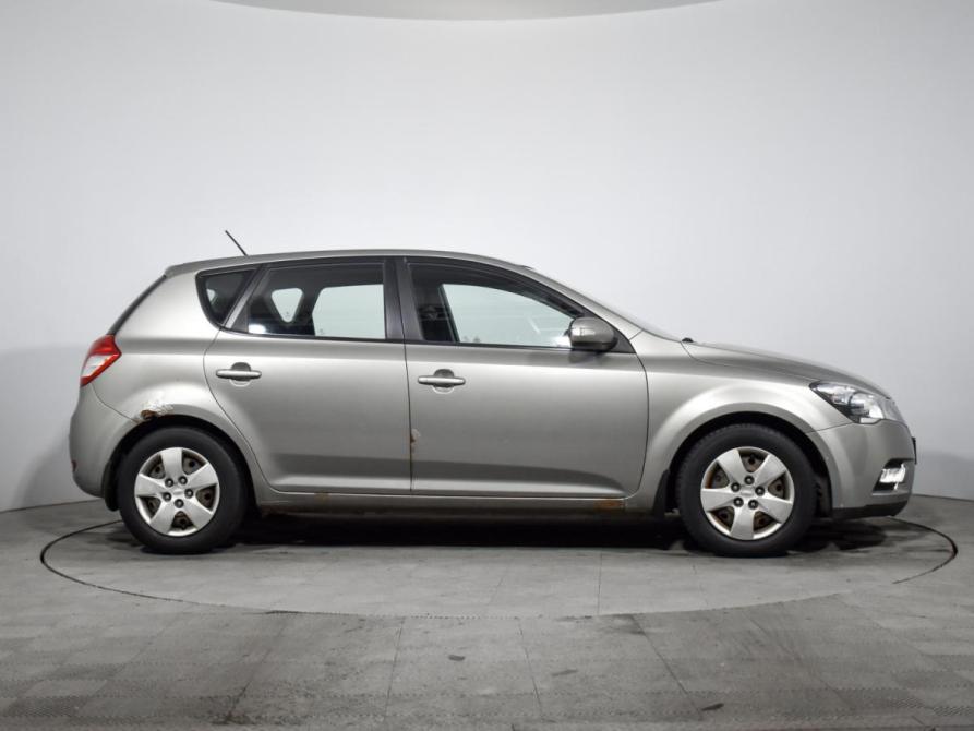 Kia Ceed I Рестайлинг Санкт-Петербург  - изображение 4