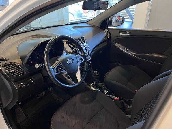 Hyundai Solaris I Рестайлинг с пробегом 2015 года, цена 675 000 рублей, 266663 км, седан, Автокод Объявления