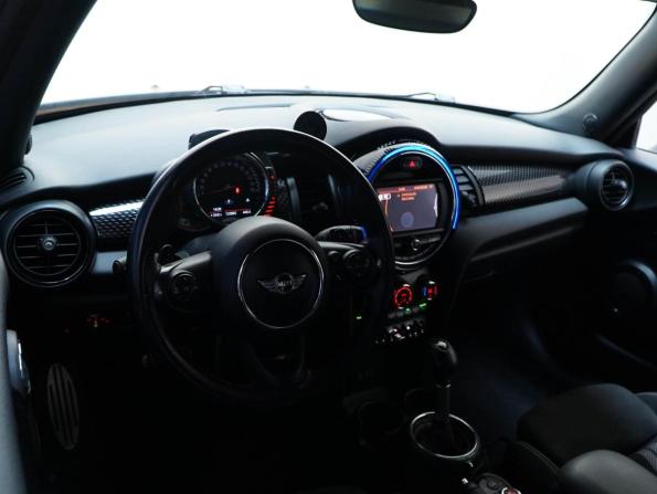 Mini Hatch III (F55/F56) с пробегом 2017 года, цена 2 133 077 рублей, 125865 км, хэтчбек, Автокод Объявления