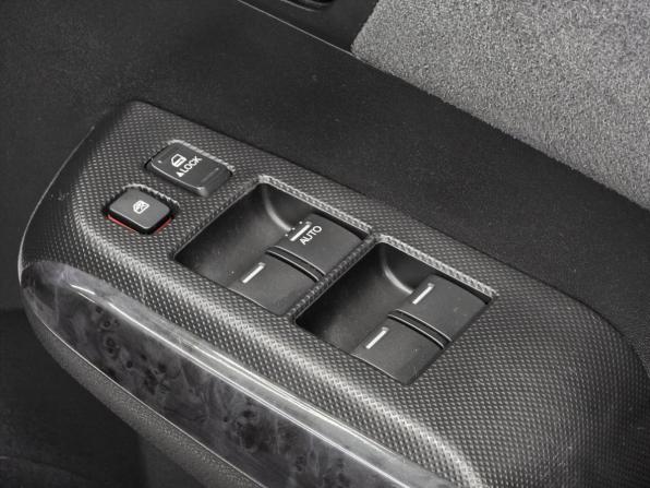 Honda Insight II Рестайлинг с пробегом 2012 года, цена 949 000 рублей, 190000 км, хэтчбек, Автокод Объявления