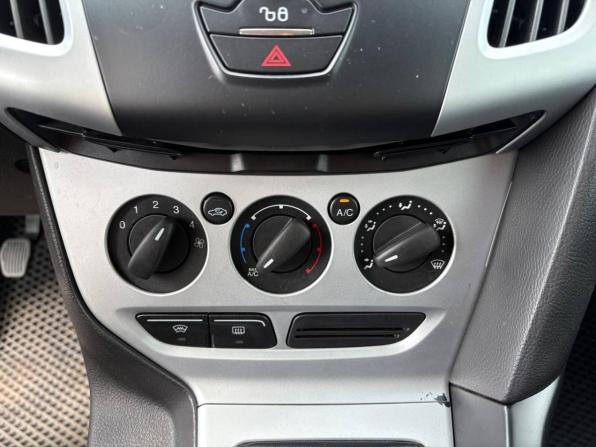 Ford Focus III с пробегом 2013 года, цена 777 000 рублей, 153000 км, хэтчбек, Автокод Объявления