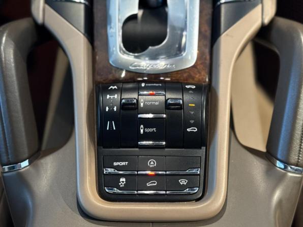 Porsche Cayenne II (958) с пробегом 2011 года, цена 1 990 000 рублей, 192869 км, внедорожник, Автокод Объявления
