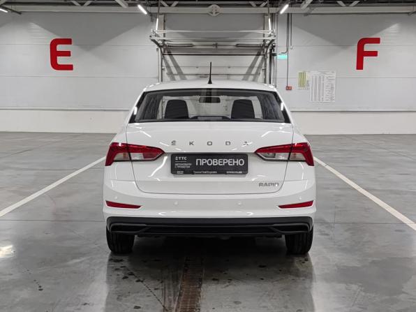 Skoda Rapid II с пробегом 2021 года, цена 1 590 000 рублей, 31576 км, седан, Автокод Объявления