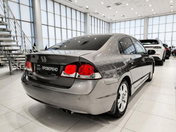 Honda Civic VIII Рестайлинг с пробегом 2009 года, цена 890 000 рублей, 210000 км, седан, Автокод Объявления